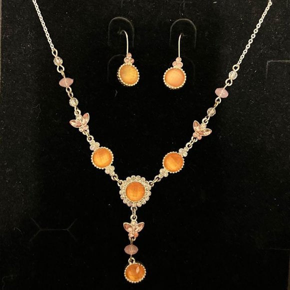 Vintage Avon Jewelry Sets Necklaces and Pierced Earrings Pairings - Picture 2 of 4